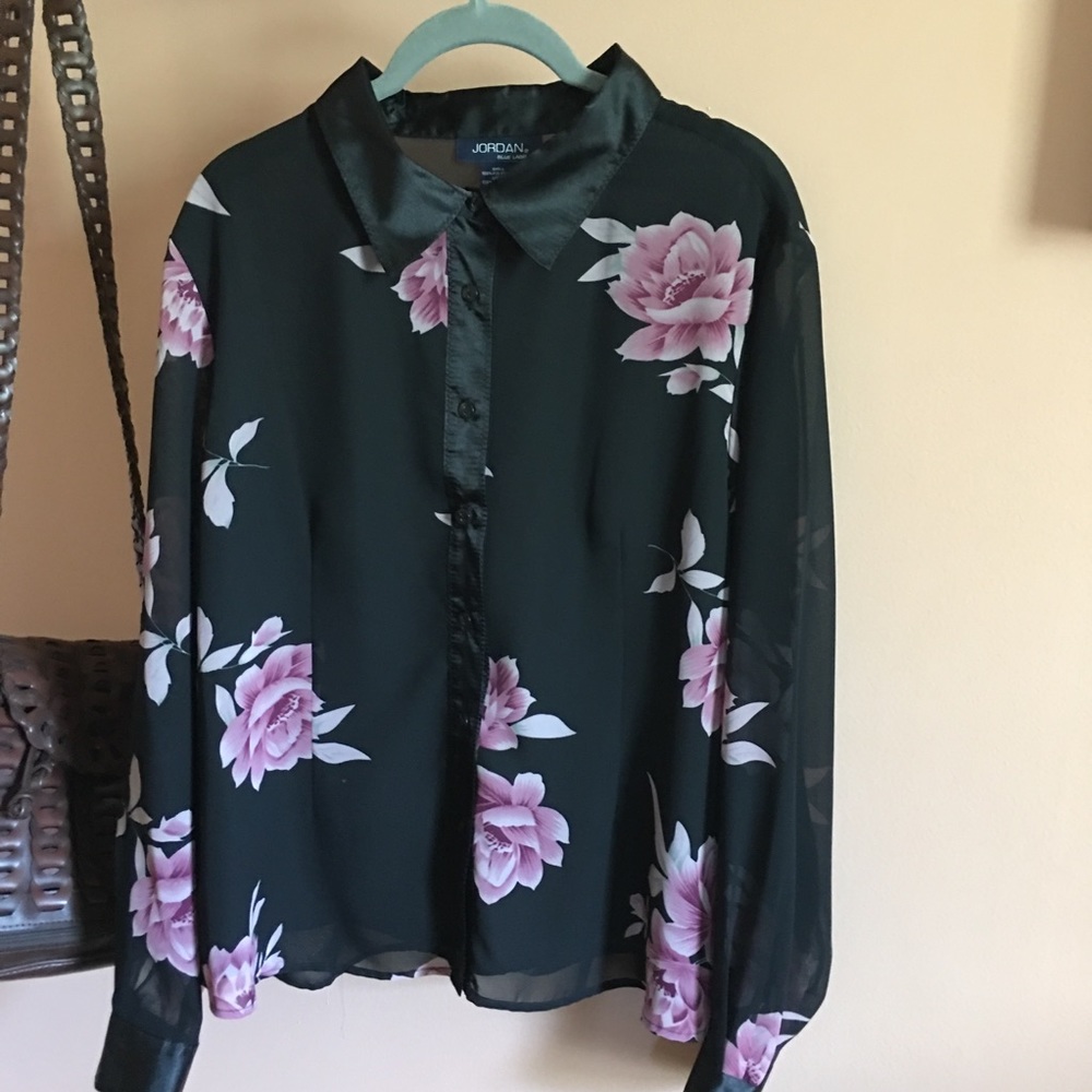 Cute sheer button up top